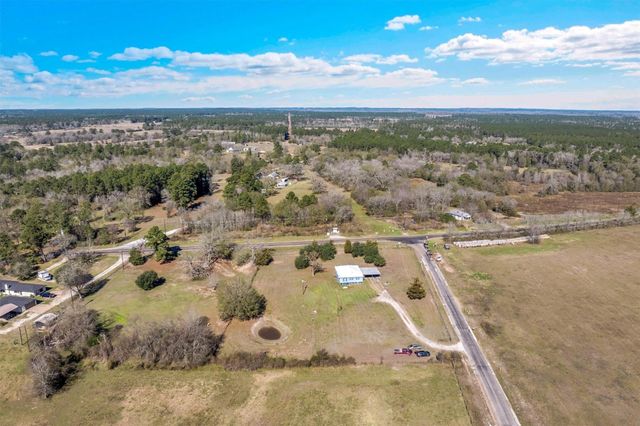 959 Walker Loop, Huntsville, TX 77340