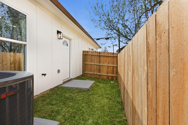 9803 Bucroft, Houston, TX 77029