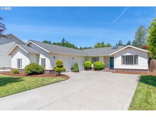 2055 STATESMAN Dr, Woodland, WA 98674