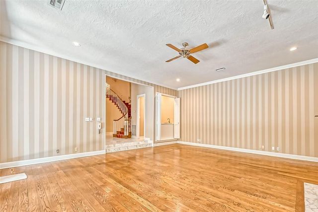 1331 Bissonnet St Street, Houston, TX 77005