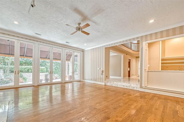 1331 Bissonnet St Street, Houston, TX 77005