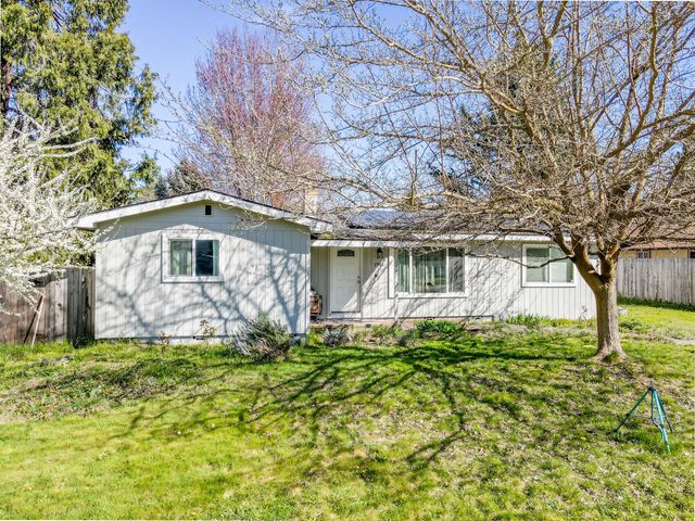 1981 Regina Way, Grants Pass, OR 97527