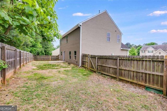 310 Saint Lucas Court, Fairburn, GA 30213