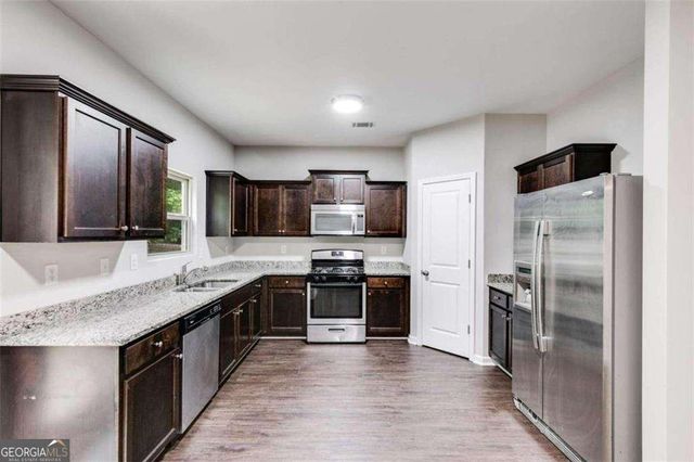 310 Saint Lucas Court, Fairburn, GA 30213