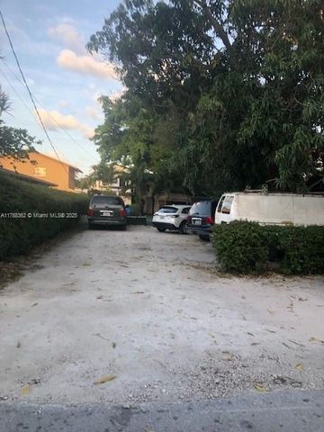 2231 SW 57th Ct, Miami, FL 33155