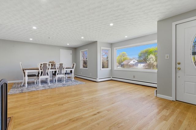 38 Hillside, Webster, MA 01570