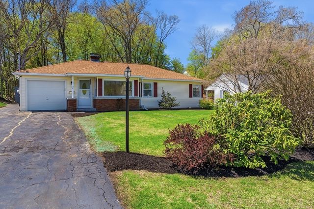 38 Hillside, Webster, MA 01570