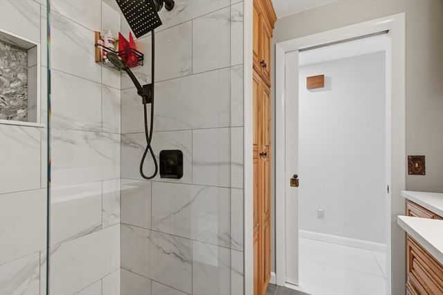 38 Hillside, Webster, MA 01570