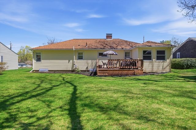 38 Hillside, Webster, MA 01570