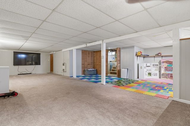 38 Hillside, Webster, MA 01570