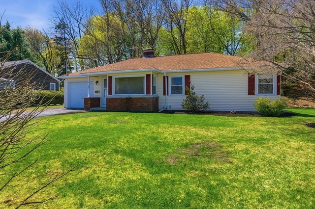38 Hillside, Webster, MA 01570