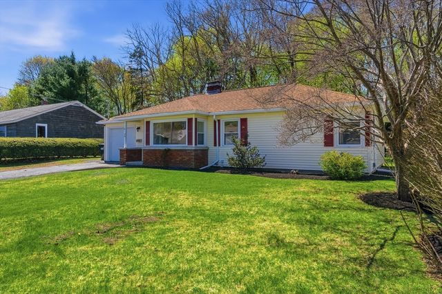 38 Hillside, Webster, MA 01570