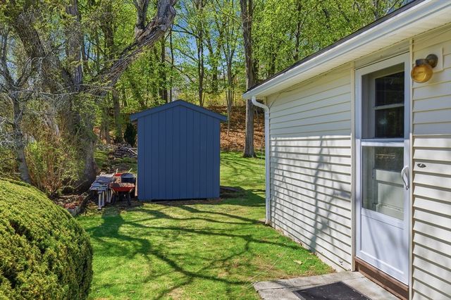 38 Hillside, Webster, MA 01570