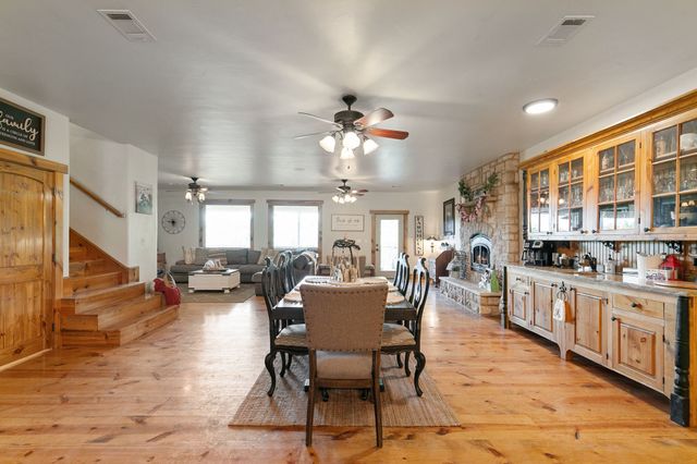 132 Southside Drive, Gainesville, TX 76240