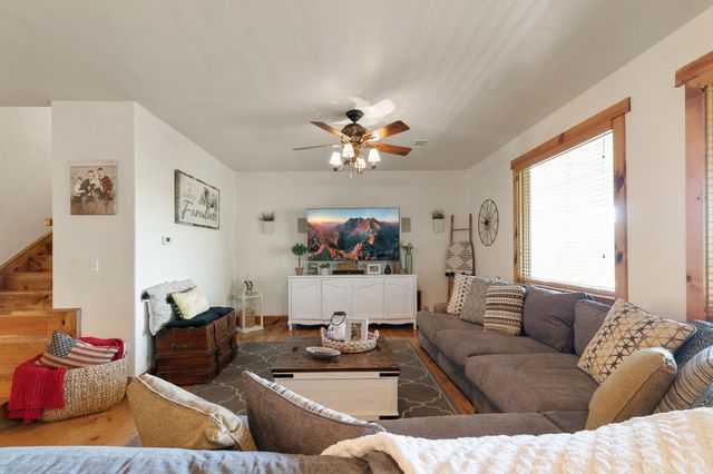 132 Southside Drive, Gainesville, TX 76240