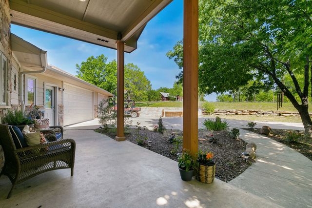 132 Southside Drive, Gainesville, TX 76240