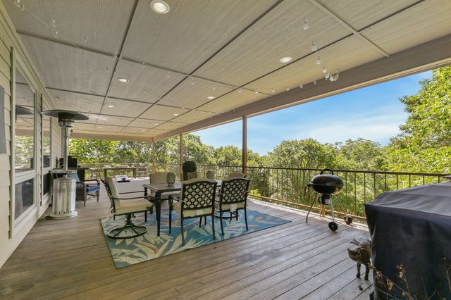 132 Southside Drive, Gainesville, TX 76240