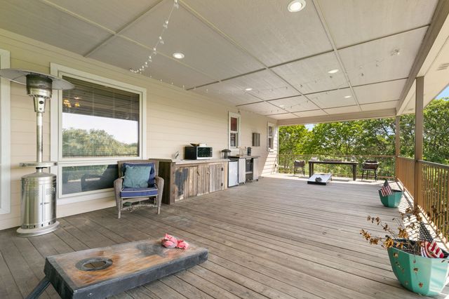 132 Southside Drive, Gainesville, TX 76240