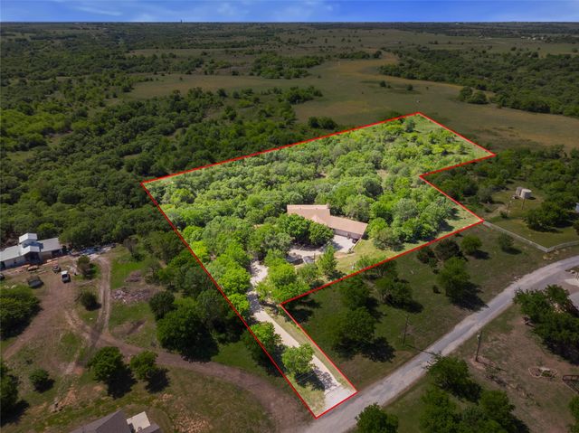 132 Southside Drive, Gainesville, TX 76240