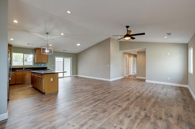 216 Keats Avenue, Clovis, CA 93612