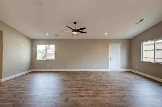 216 Keats Avenue, Clovis, CA 93612