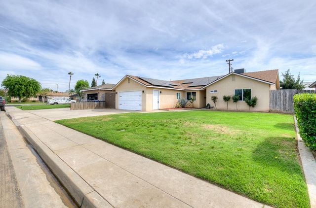 216 Keats Avenue, Clovis, CA 93612