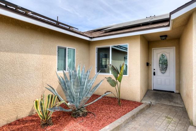 216 Keats Avenue, Clovis, CA 93612