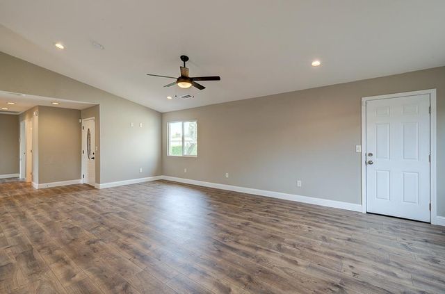 216 Keats Avenue, Clovis, CA 93612