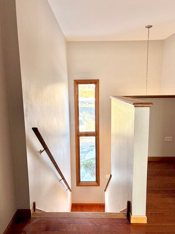 10956 S 76 Avenue H, Palos Hills, IL 60465