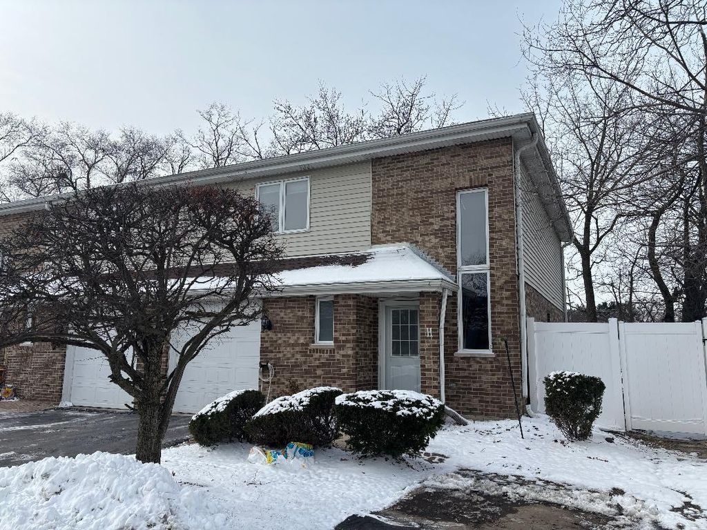 10956 S 76 Avenue H, Palos Hills, IL 60465