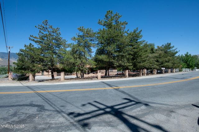 1650 S Deer Run Road, Carson City, NV 89701