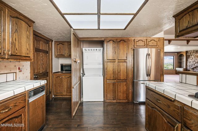 1650 S Deer Run Road, Carson City, NV 89701