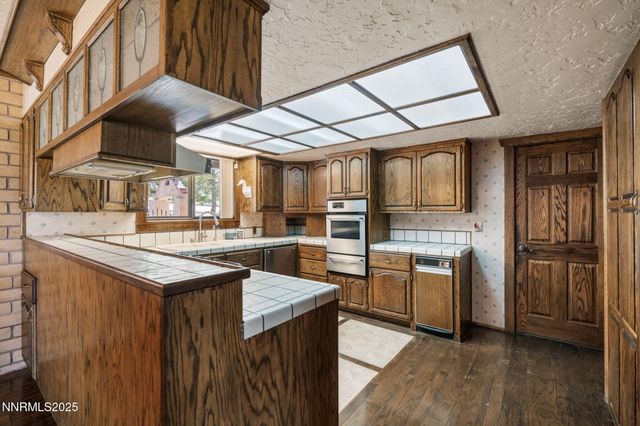 1650 S Deer Run Road, Carson City, NV 89701