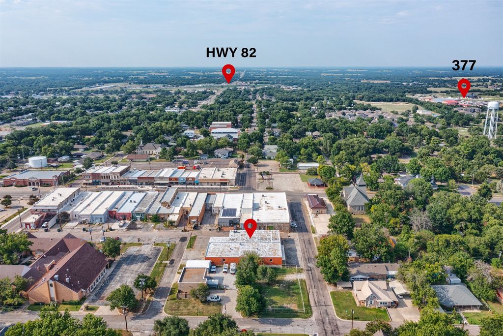 100 Collinsville Street B, Whitesboro, TX 76273
