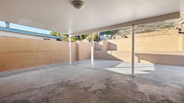 465 Meadowbrook Drive, San Diego, CA 92114