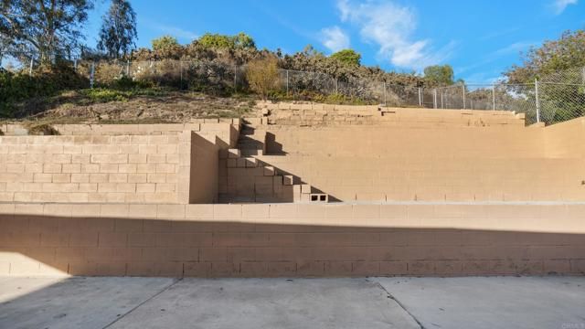 465 Meadowbrook Drive, San Diego, CA 92114