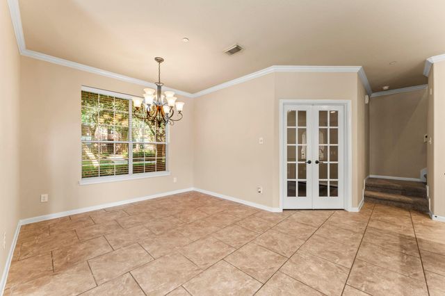 18 Umbria, The Woodlands, TX 77382