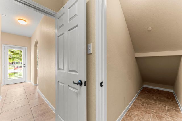 18 Umbria, The Woodlands, TX 77382