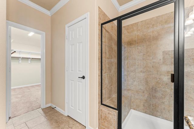18 Umbria, The Woodlands, TX 77382