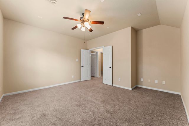 18 Umbria, The Woodlands, TX 77382