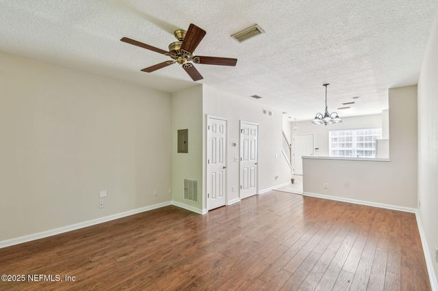 3542 LONE TREE Lane, Jacksonville, FL 32216