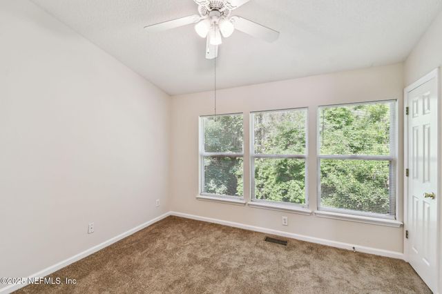 3542 LONE TREE Lane, Jacksonville, FL 32216