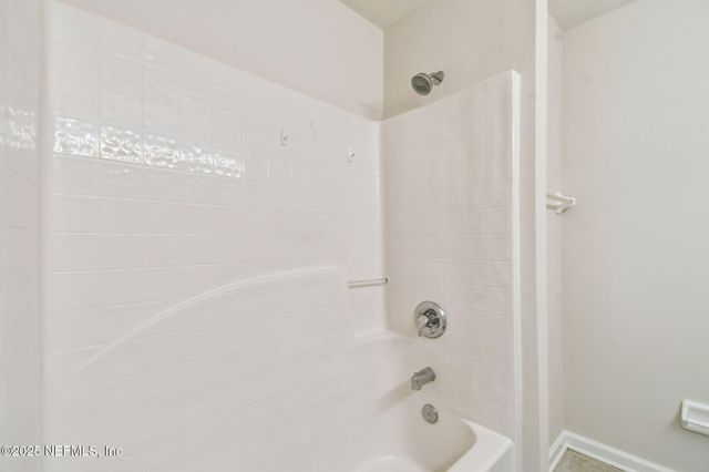 3542 LONE TREE Lane, Jacksonville, FL 32216