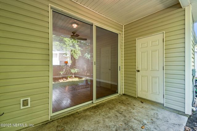3542 LONE TREE Lane, Jacksonville, FL 32216