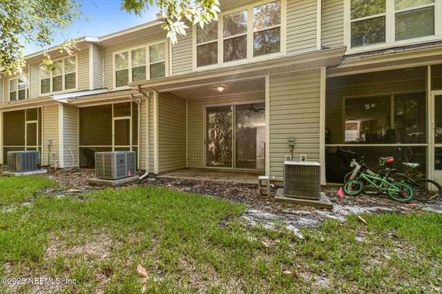 3542 LONE TREE Lane, Jacksonville, FL 32216
