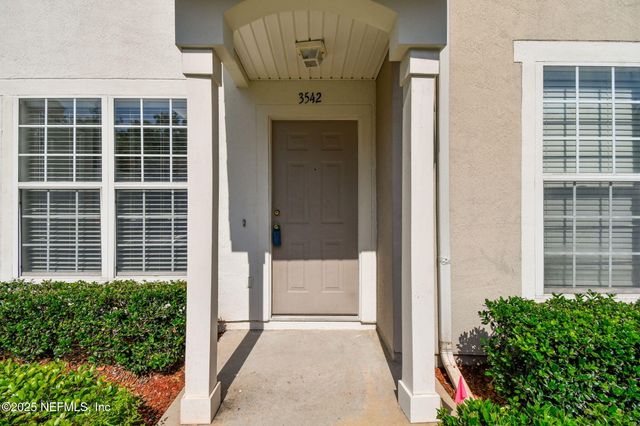 3542 LONE TREE Lane, Jacksonville, FL 32216