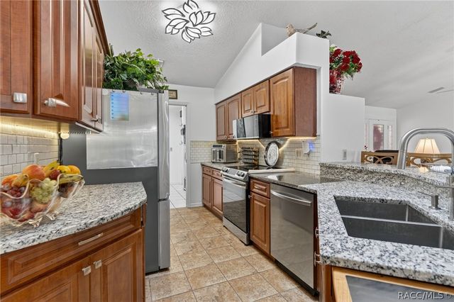 507 E Gilchrist Court, Hernando, FL 34442