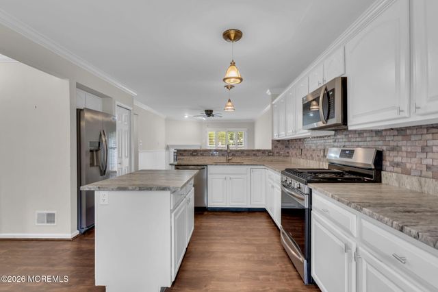 11 S Manor Court, Wall, NJ 07719