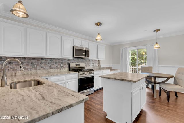 11 S Manor Court, Wall, NJ 07719