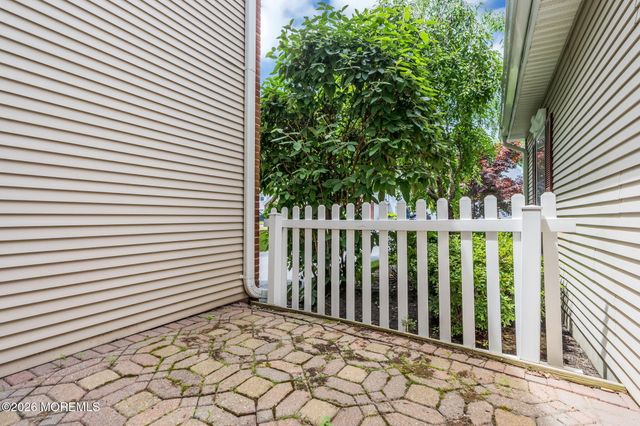 11 S Manor Court, Wall, NJ 07719